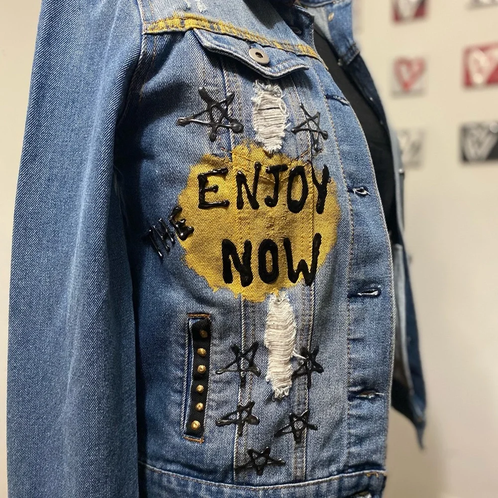 Stay positive Jacket - Picture 3 of 4
